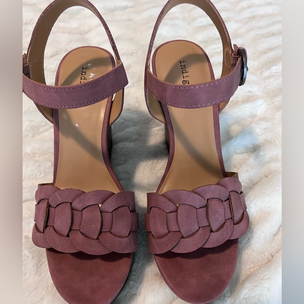 Indigo Girls Lavender Wedges - Size 6.5